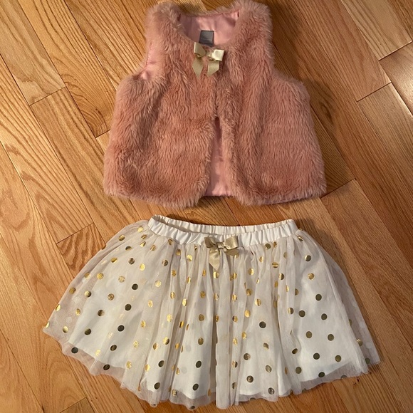 Tahari Fur Vest and Skirt Set